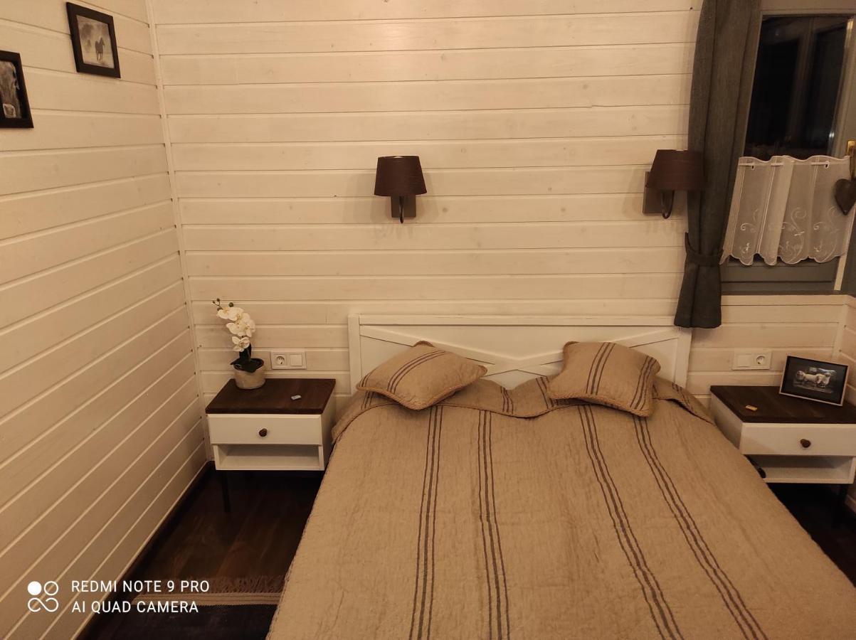 Feliz Apartman Gyula Bagian luar foto